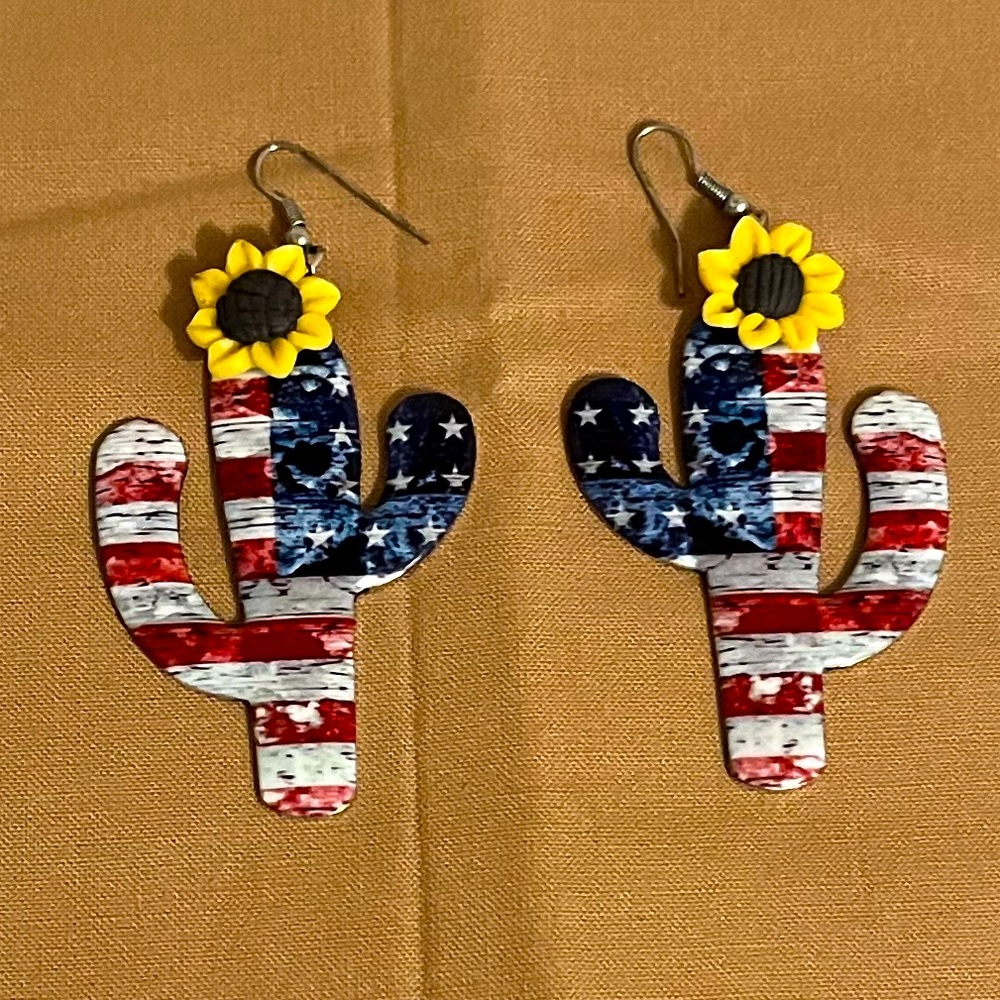 Stars and Stripes Dangle Sunflower Earrings for Pierced Earrings New ❤️❤️
